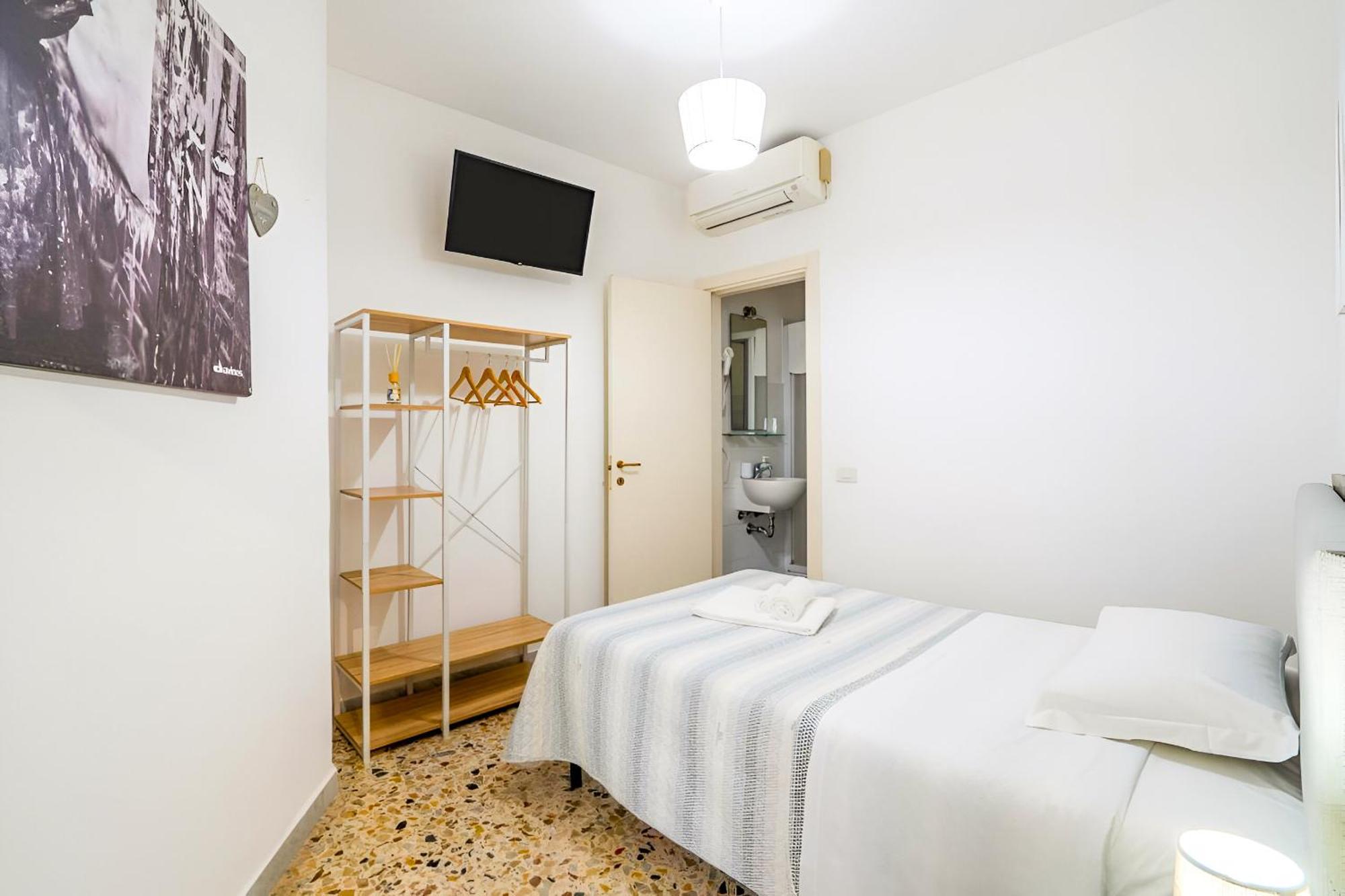 Hotiday Room Collection - Ortigia Opera Syracuse ภายนอก รูปภาพ